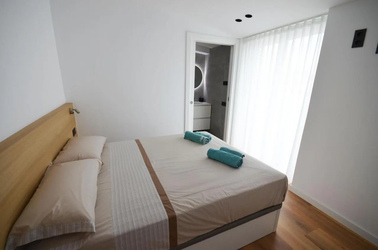 Suites Port 坎布里尔斯 公寓
