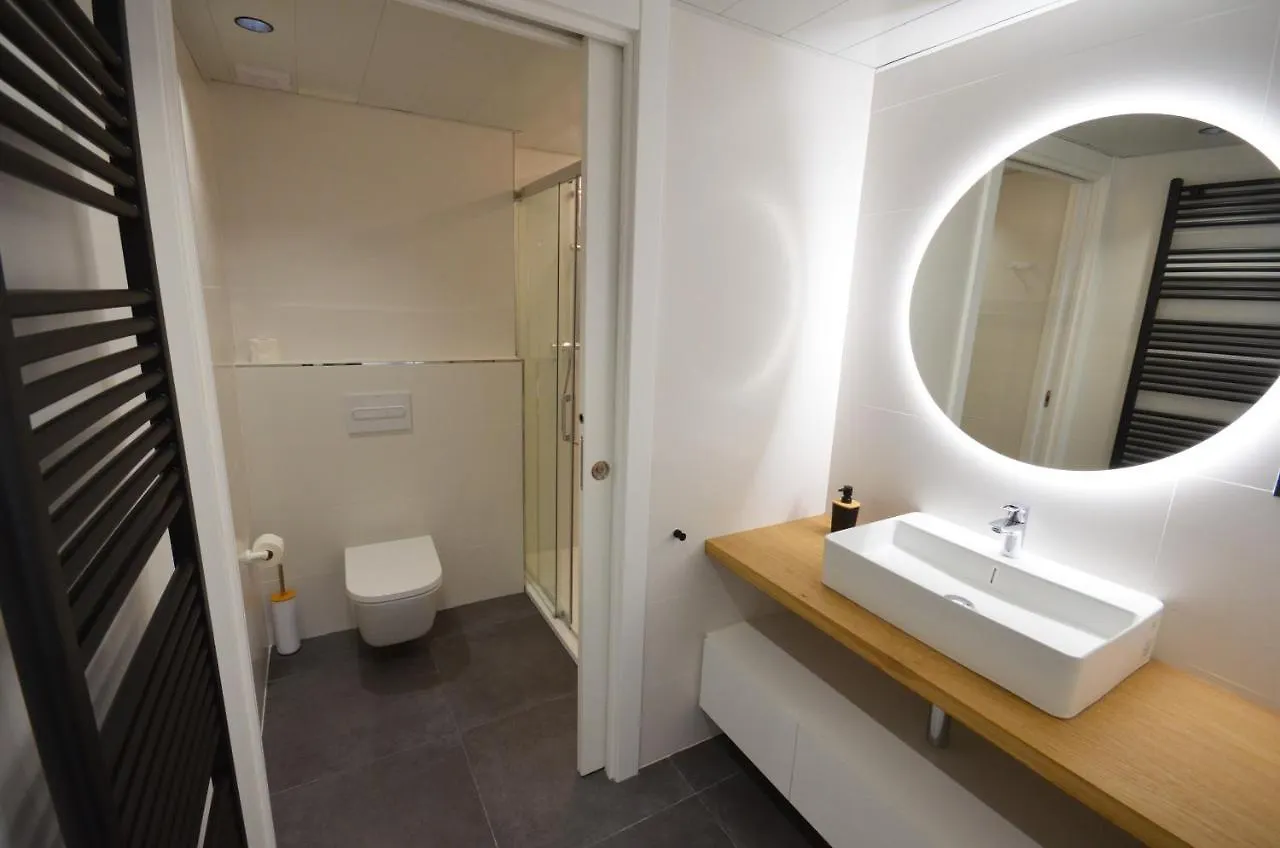 Suites Port 坎布里尔斯 公寓