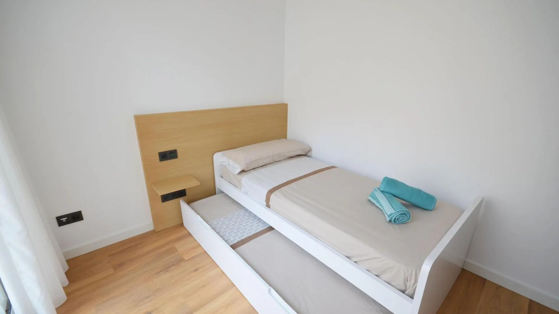 Suites Port 坎布里尔斯