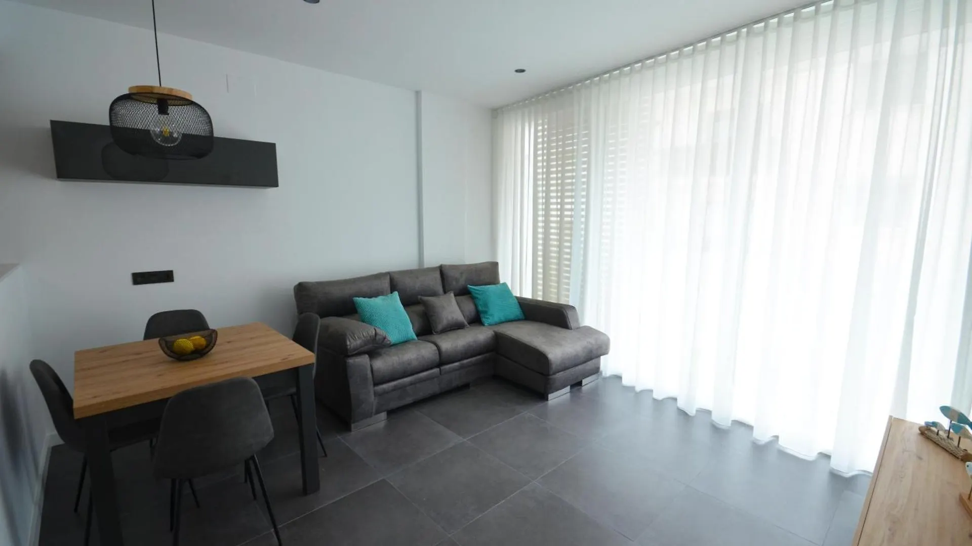 公寓 Suites Port 坎布里尔斯